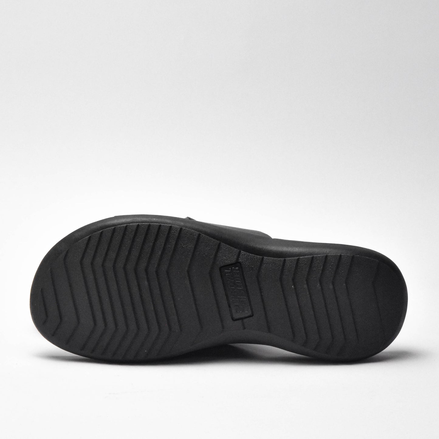 PUCA SLIPPERS CRATER BLACK.   10933