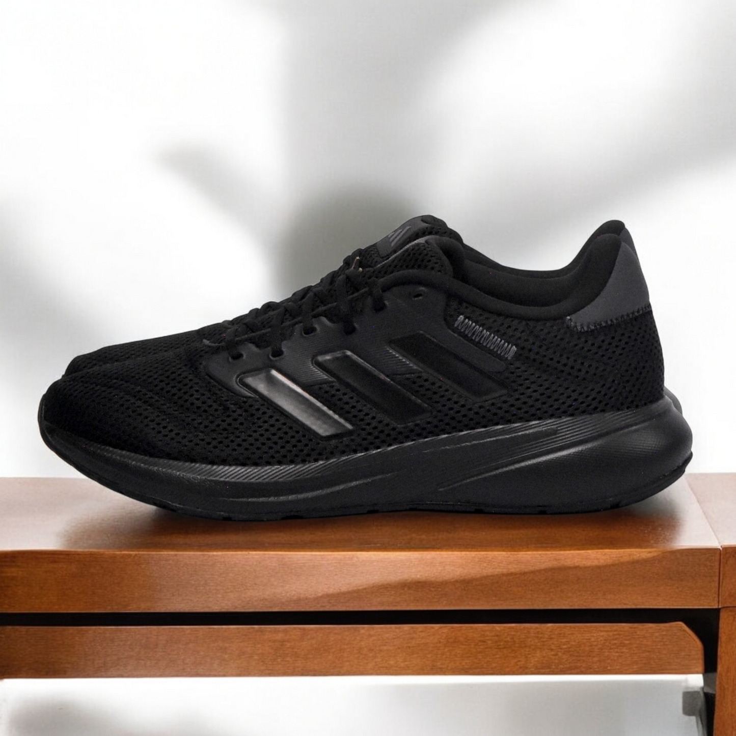 ADIDAS RESPONSE RUNNER U.   IH3576