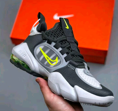 Nike Air Max Alpha Savage 2