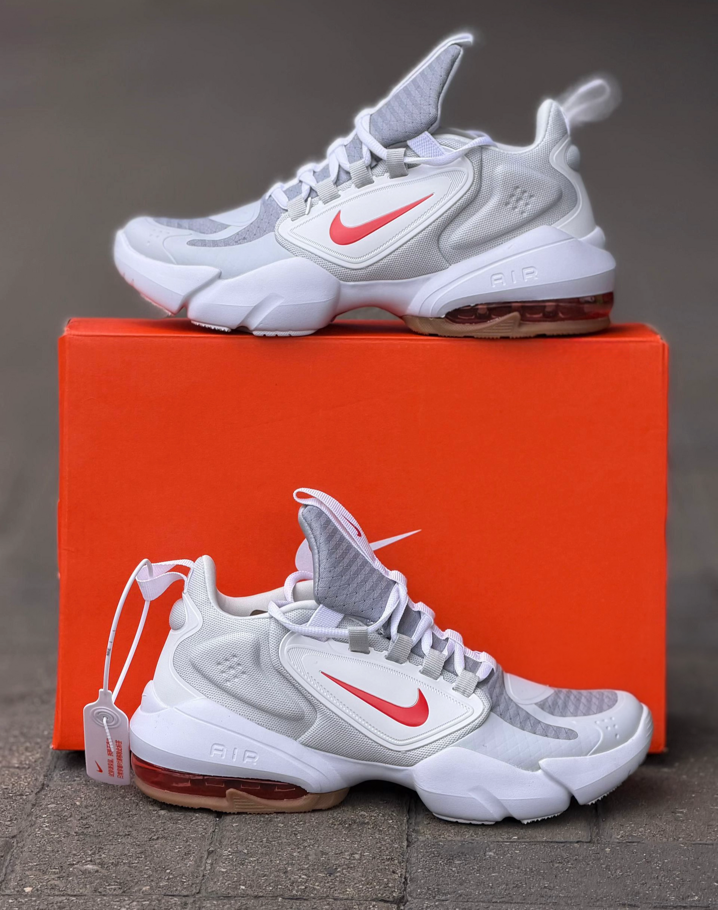 NIKE AIR MAX ALPHA SAVAGE  W/orng