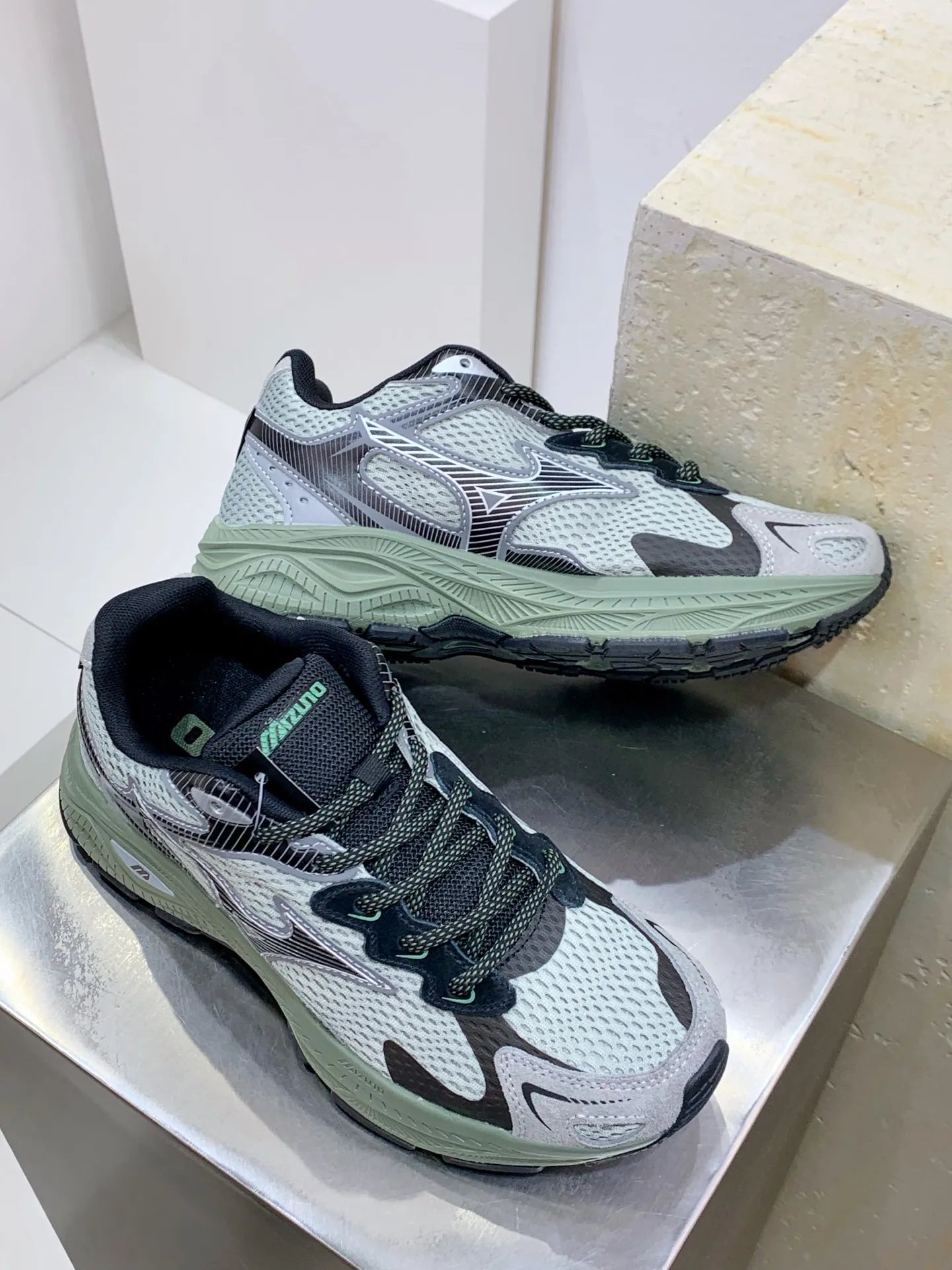MIZUNO RACER S OARISM